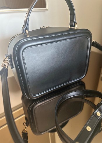 Siyah Deri Kadın Çanta - Modern Klasik - Görsel 3