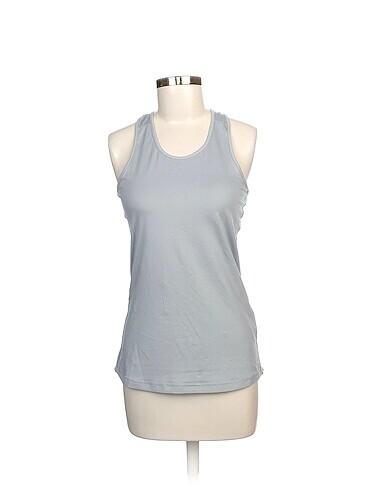 Adidas T-shirt %70 İndirimli.