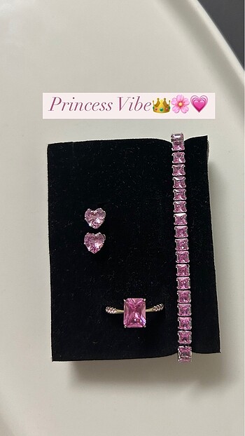 Pembe Aksesuarlar
