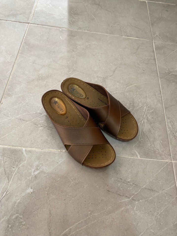 TWIGY Kahverengi  Kadın Dolgu Topuk Terlik - Görsel 4