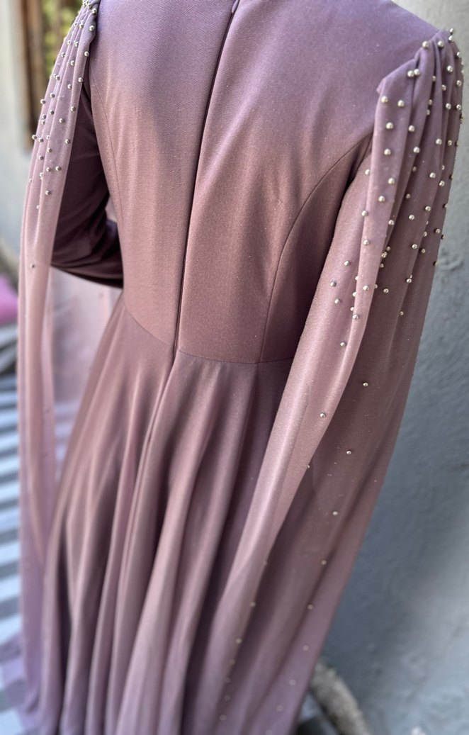 Uzun Mor İşlemeli Drapeli Abiye Elbise - Görsel 5