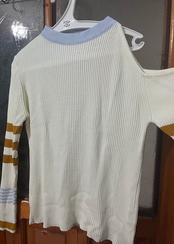 Çizgili Kollu Beyaz Triko Kadın Kazak - Görsel 2
