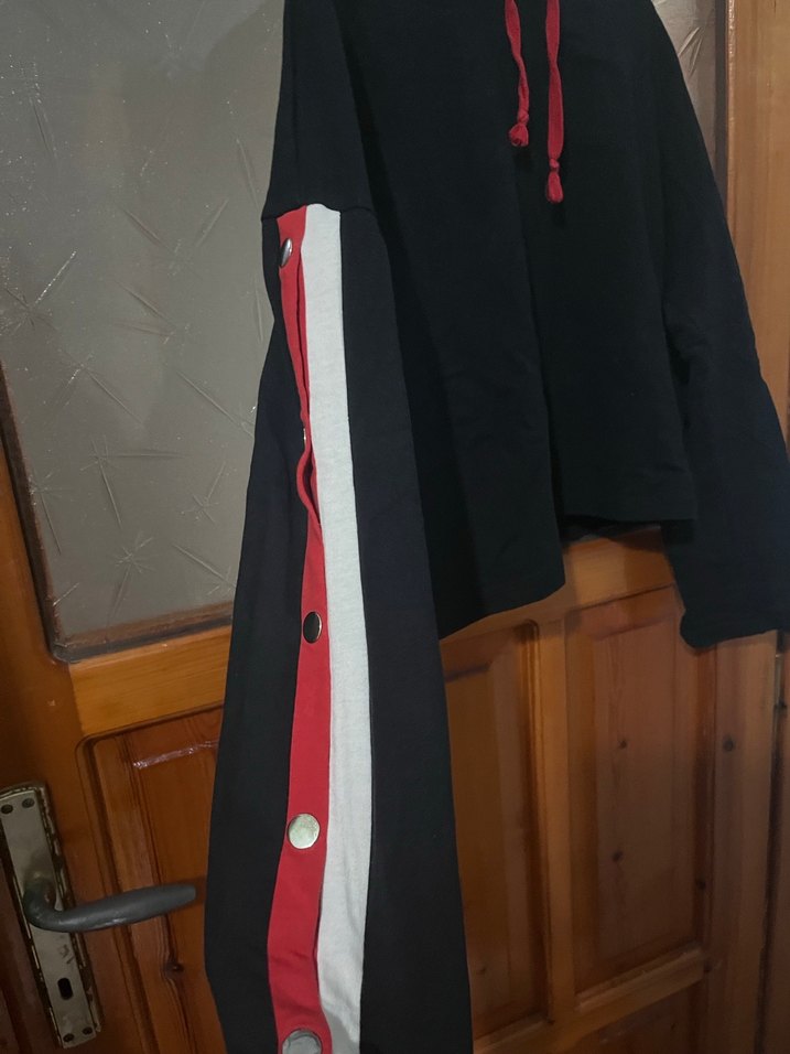 Kemerli Siyah Kapüşonlu Mini Sweatshirt - Görsel 2