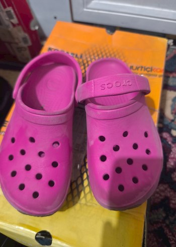 Crocs 29