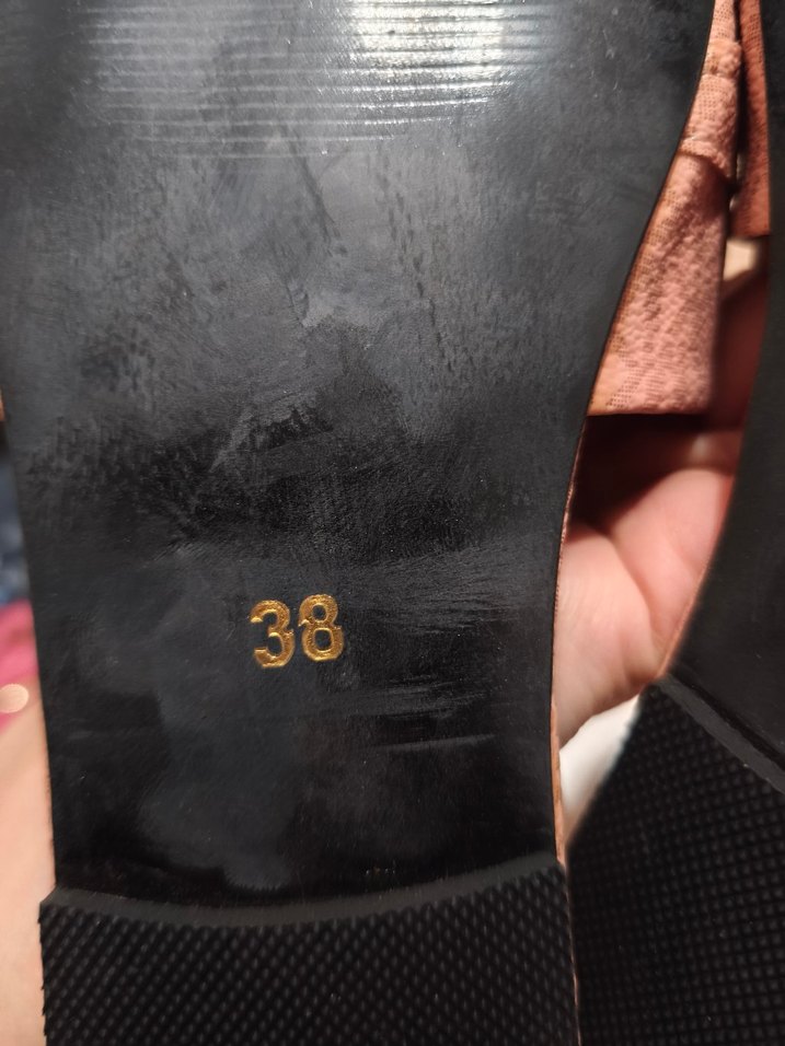 Pembe Tokalı Blok Topuk Terlik - Görsel 3