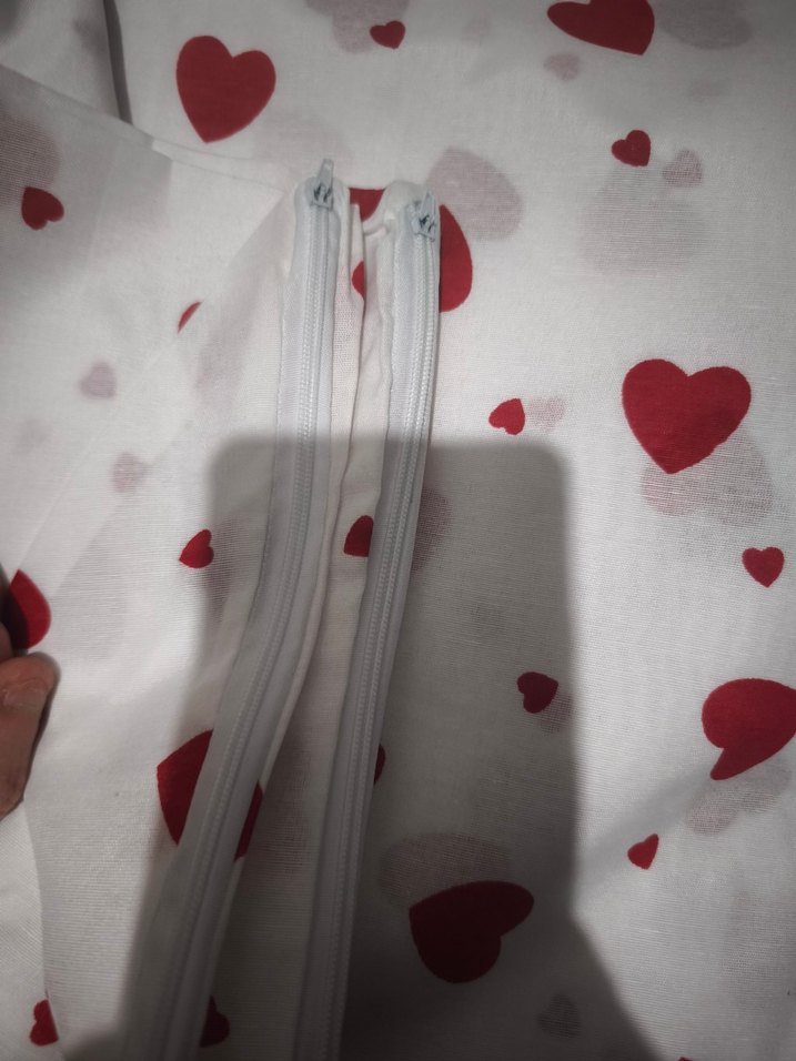 Kırmızı Kalp Desenli Beyaz yastık kılıfı - Görsel 2