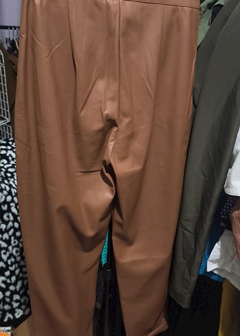 Kahverengi Parlak Deri Kadın Pantolon - Görsel 4