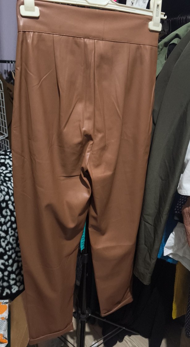 Kahverengi Parlak Deri Kadın Pantolon - Görsel 4