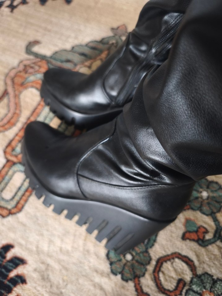 Kadın Siyah Deri Dolgu Topuklu  Çizme - Görsel 2