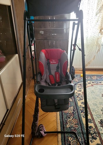 Ankara sincanKırmızı ve Gri Bebek Mama Sandalyesi