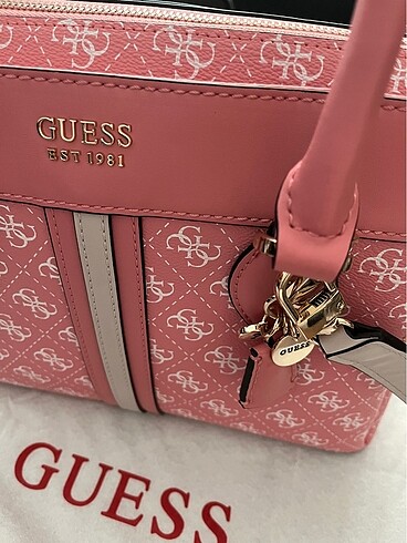 Guess GUESS KASINTA PEMBE ÇANTA