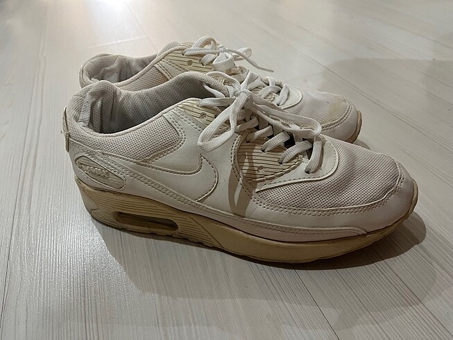 Nike Beyaz Nike spor ayakkabı