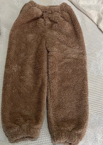 Kahverengi Peluş Kedi Desenli Takım - Görsel 5