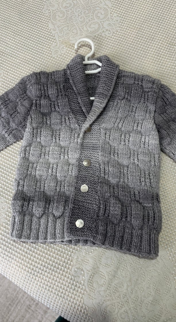 Erkek Çocuk Gri Örgü Hırka - Görsel 4