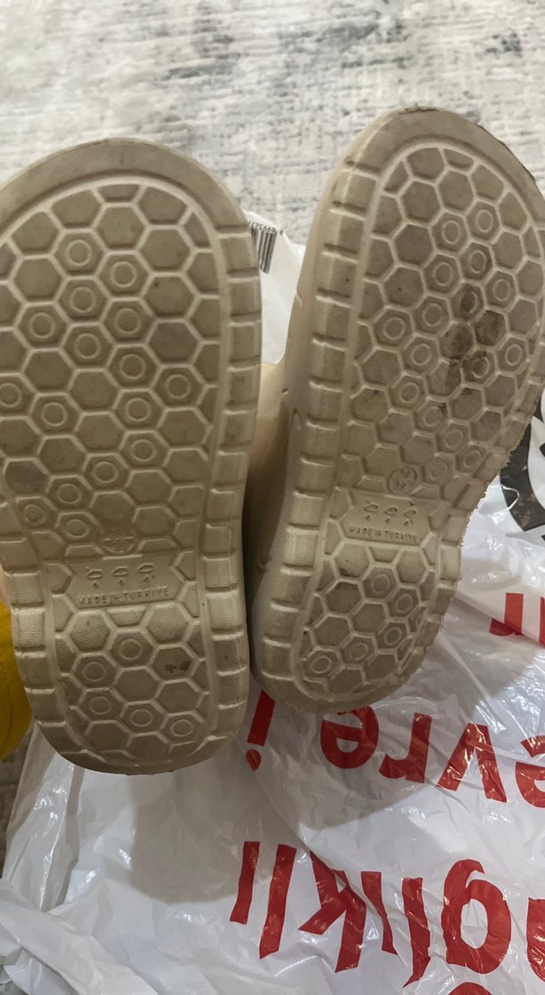 Bej Minimalist Erkek Bot - Görsel 4