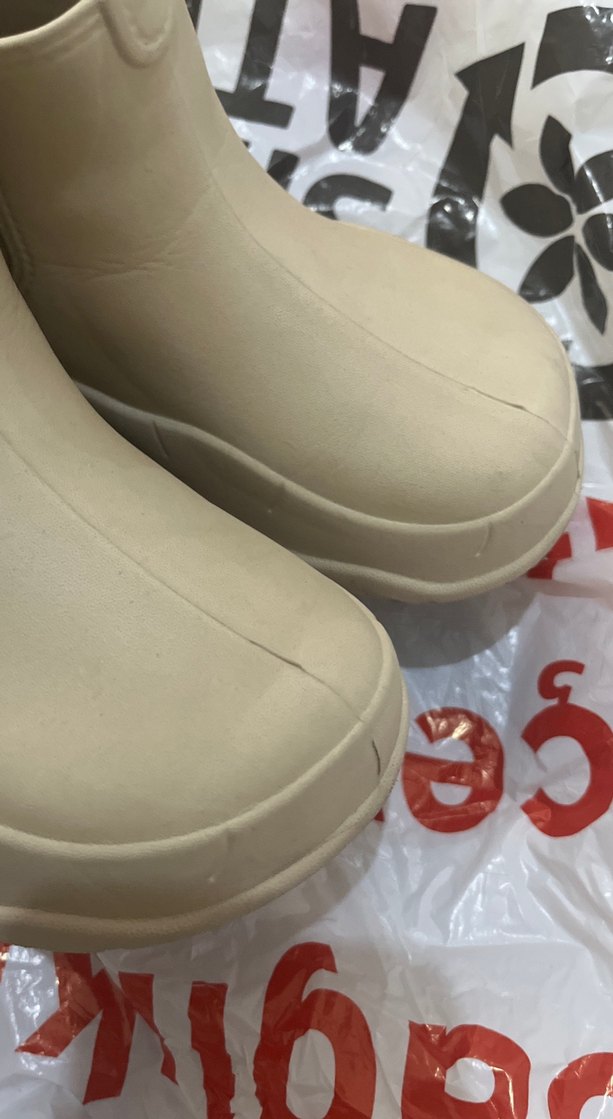 Bej Minimalist Erkek Bot - Görsel 3