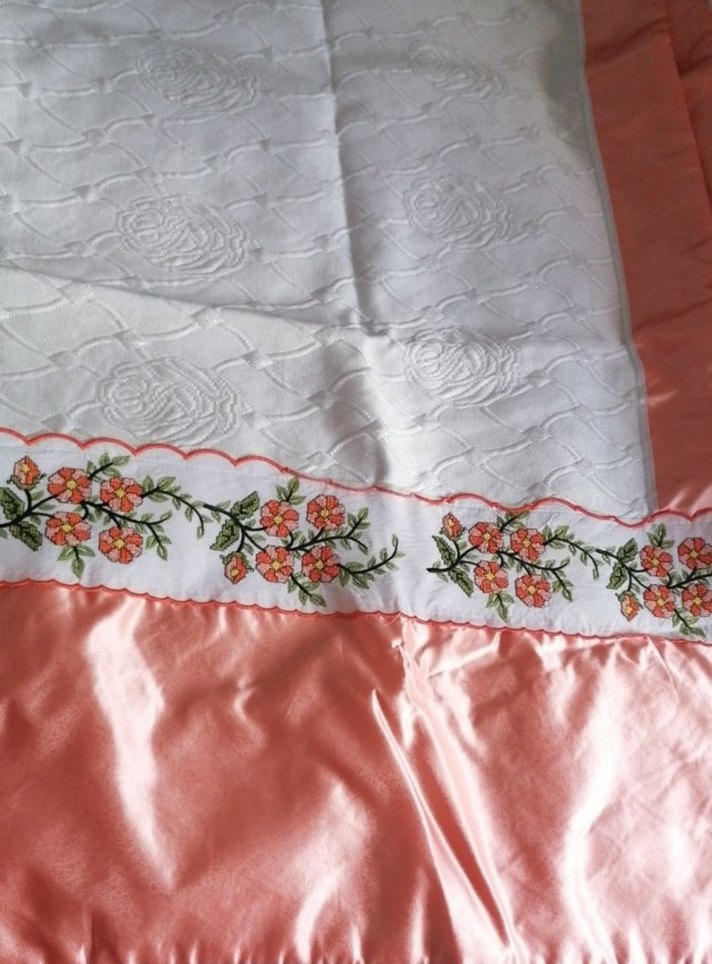 Nakışlı Beyaz Renkli Yatak Örtüsü Pike Takımı - Görsel 3