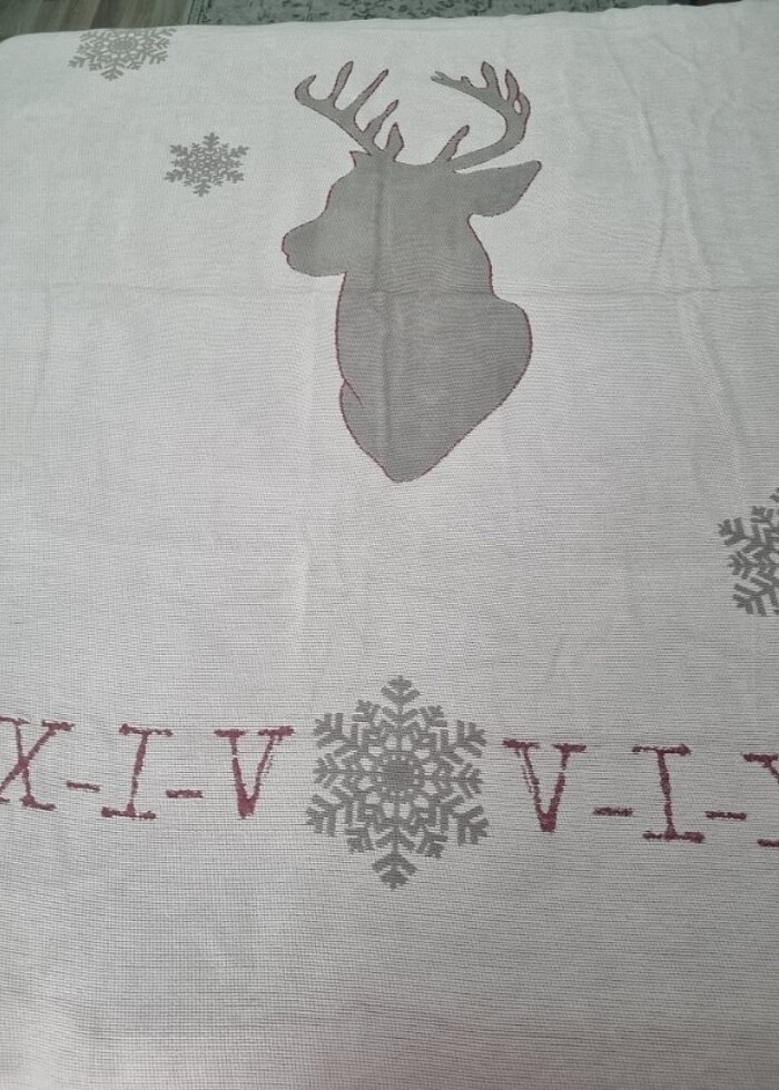 Karaca yılbaşı temalı çift yönlü battaniye - Görsel 2