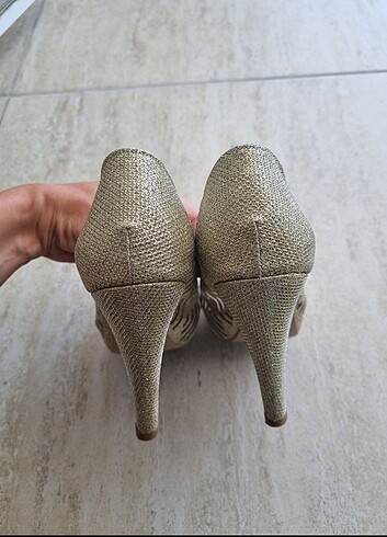 Mitto gold topuklu ayakkabı  - Görsel 2