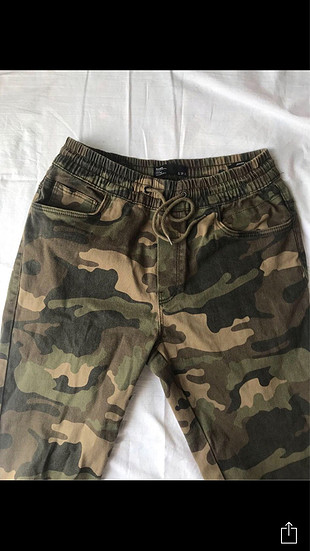 Bershka kamuflaj pantolon
