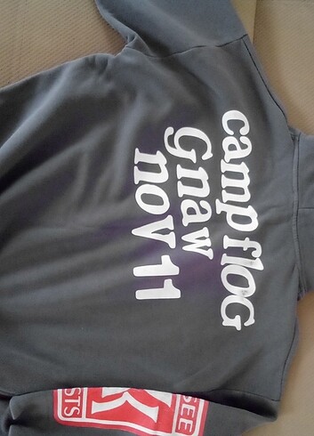 Kapşonlu sweatshirt