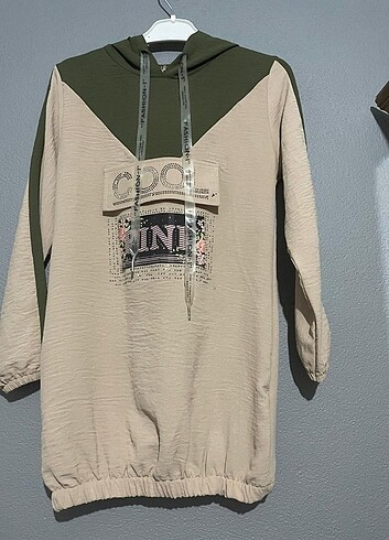 Kapşünlü tunik