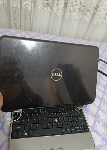 Siyah Dell Dizüstü Bilgisayar ekrani - Görsel 5