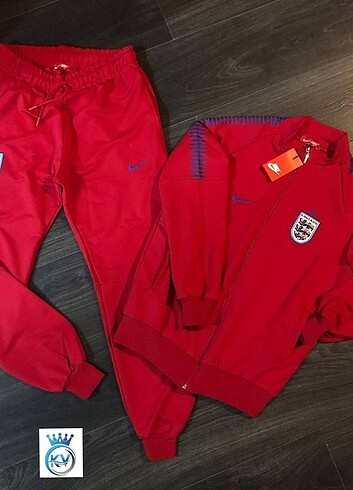 Nike İngiltere futbol eşofman takımı