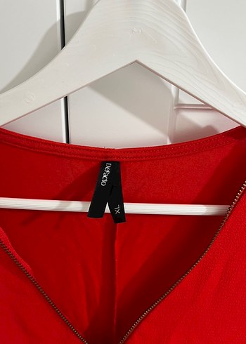 Turuncu Zincir Detaylı V Yaka Kadın Bluz - Görsel 2