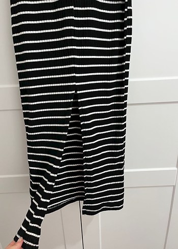 Kadın Siyah Çizgili Uzun Straplez Elbise - Görsel 3