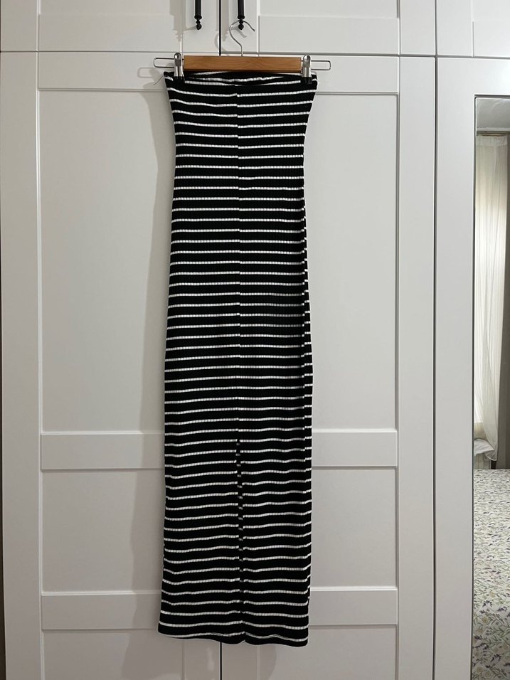 Kadın Siyah Çizgili Uzun Straplez Elbise - Görsel 2