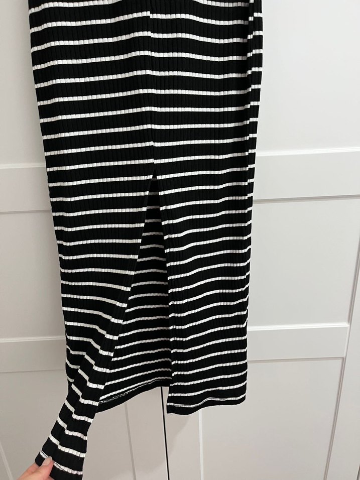 Kadın Siyah Çizgili Uzun Straplez Elbise - Görsel 3