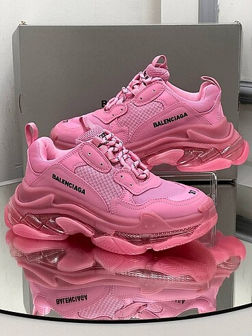 Balenciaga triple s