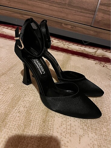Saten topuklu ayakkabı - Görsel 5