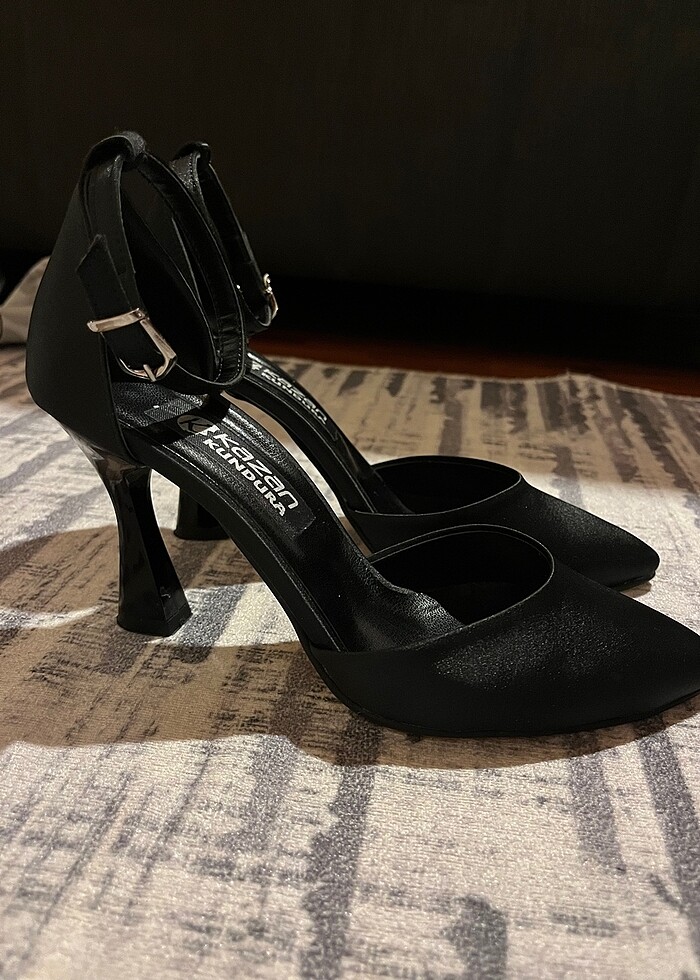 Saten topuklu ayakkabı - Görsel 2