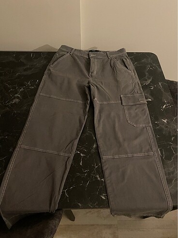 Bershka az kullanılmış kargo pantolon