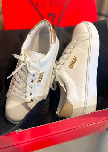 Guess Beyaz Kadın Dolgu Topuklu Spor Ayakkabı