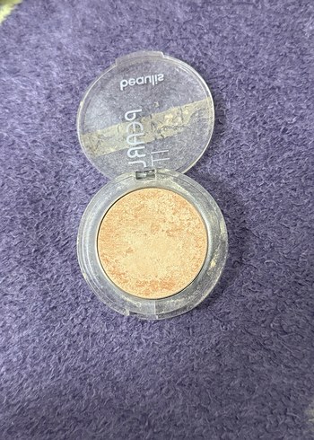 Beaulis highlighter ve wet n wild far - Görsel 2