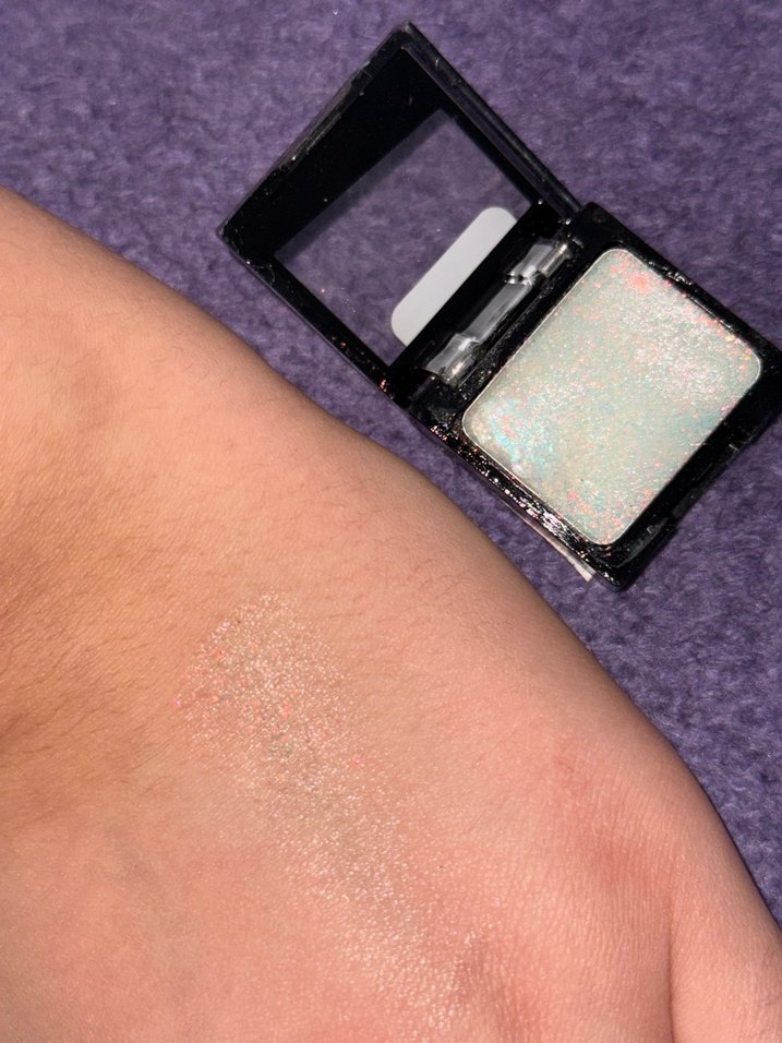 Beaulis highlighter ve wet n wild far - Görsel 5