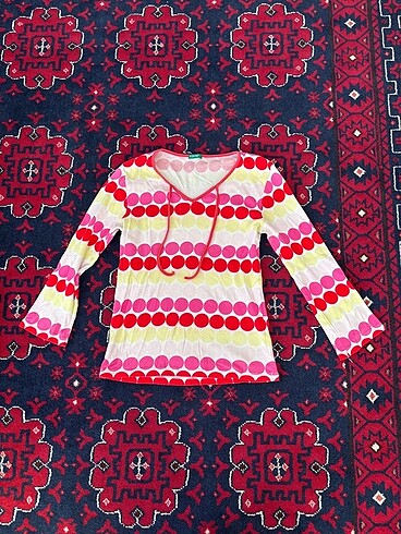 TEKLİFLERE AÇIĞIM united colors of benetton bluz