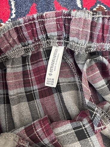 xs Beden TEKLİFLERE AÇIĞIM stradivarius ekoseli pantolon