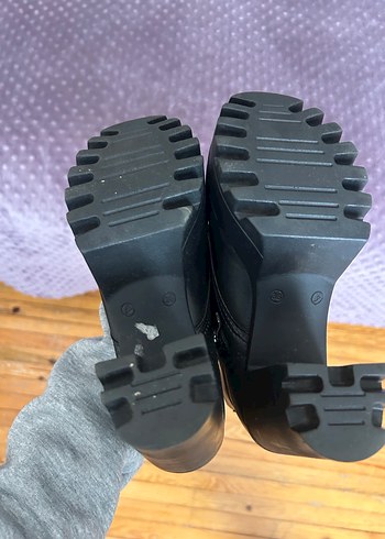 Zara Siyah Platform Topuklu Gotik Kadın Botu