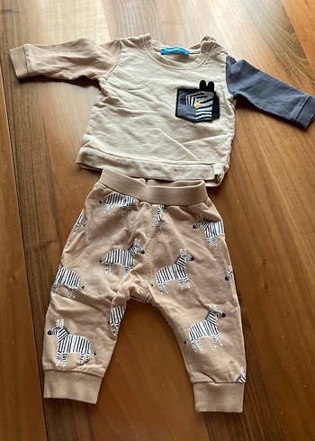 Zebra Desenli Uzun Kollu Bebek Takımı