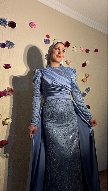 Tesettür abiye kuyruklu model