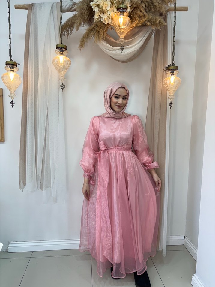 Pembe Uzun Kollu Bağlama Desenli Tesettür Abiye - Görsel 4