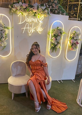 Parlak Turuncu Straplez Uzun Drapeli Abiye - Görsel 7