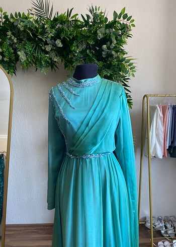 Uzun Turkuaz Drapeli Abiye Elbise tesettür - Görsel 6