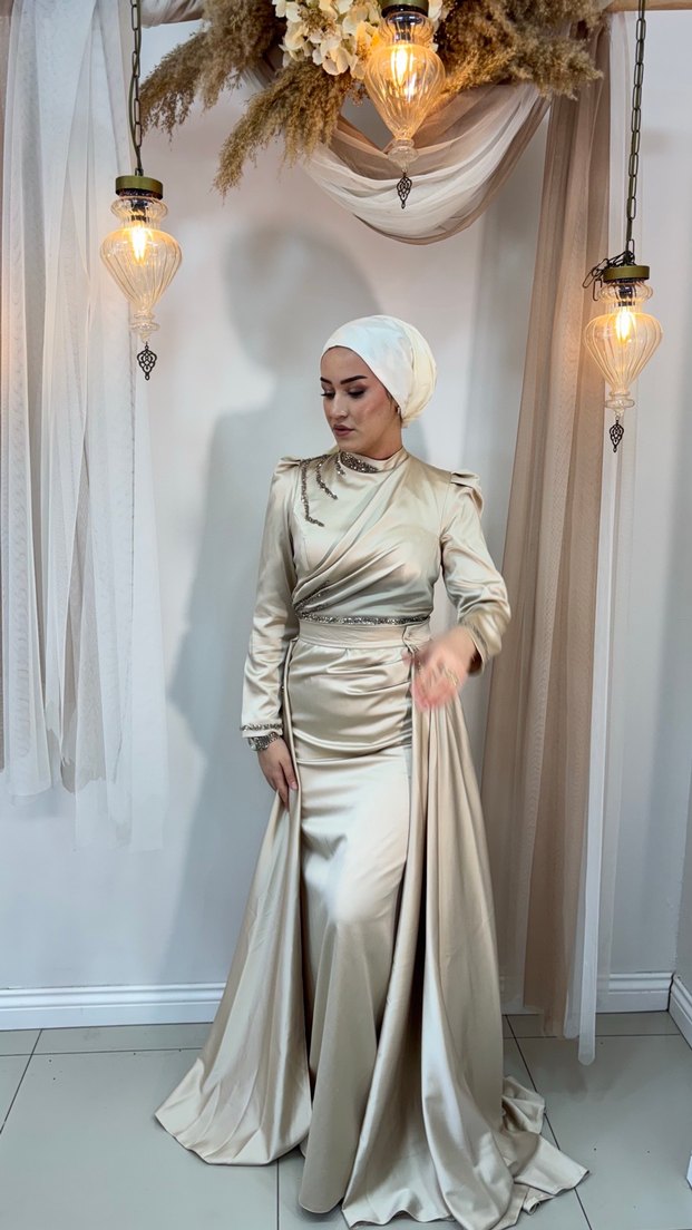 Bej Uzun Kollu V Yaka Nakışlı Abiye Elbise tesettür - Görsel 2