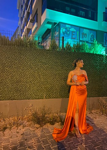 Straplez Parlak Turuncu Uzun Kadın Abiye - Görsel 12