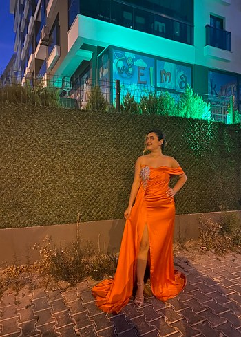 Straplez Parlak Turuncu Uzun Kadın Abiye - Görsel 7